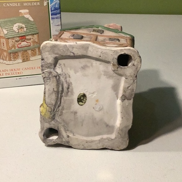 Ceramic Snow Cake Shoppe candle holder - Picture 5 of 5